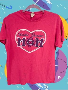 Vintage Delta Pro Weight pink world’s greatest mom flower tee